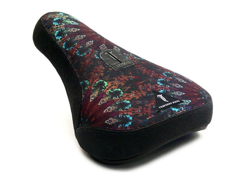TEMPERED KALEIDOSCOPE SEAT